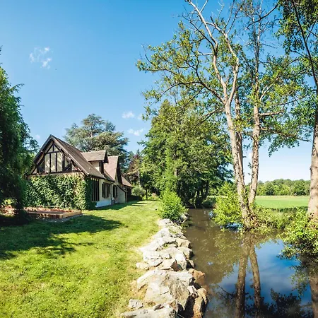 ヴィラ Villa Roman Mesnils-sur-Iton